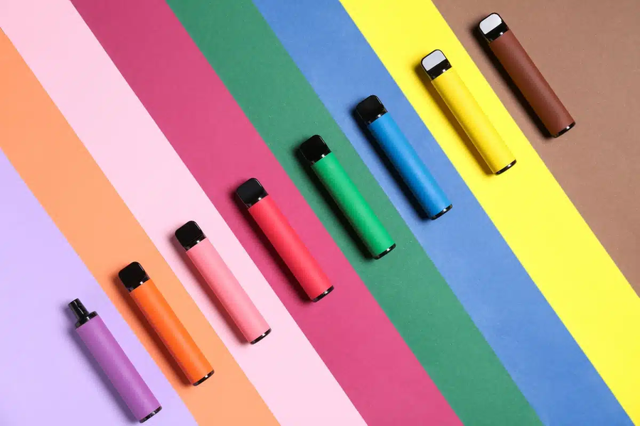 EIGHT REASONS TO SWITCH FROM DISPOSABLE TO REFILLABLE VAPES